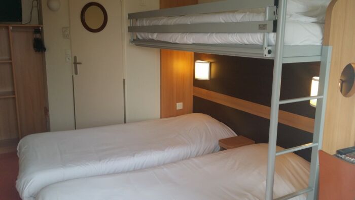 Chambre familiale.jpg Première Classe Troyes Sud - Buchères
