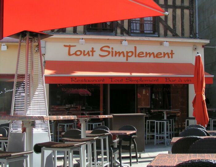 Tout simplement - terrasse 2 - SIT.JPG Tout Simplement