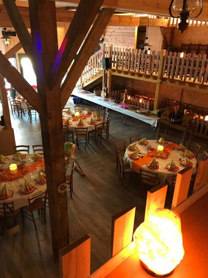 INTÉRIEUR SALOON.jpg © Western City