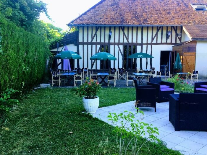 restau terrasse (2).jpg Auberge de Moussey