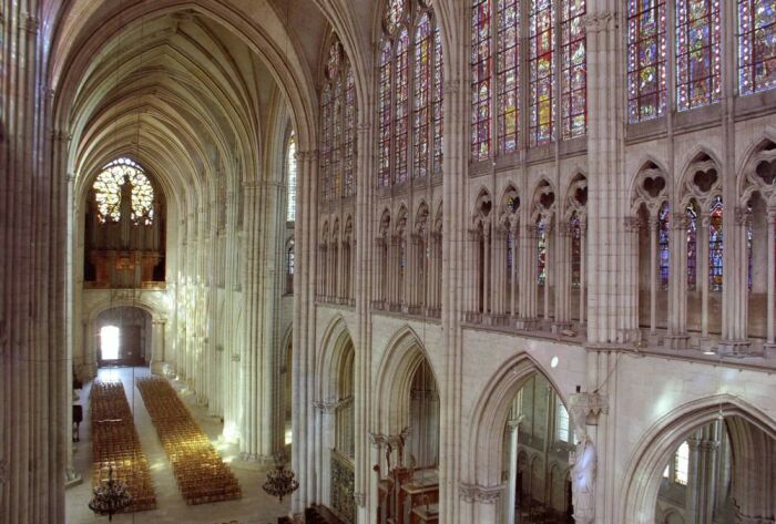 cathédrale grande nef D le Nevé OT Troyes.jpg ©D le Nevé