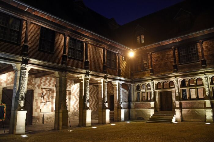 cour MOPO © Maison de l'Outil et de la Pensée Ouvrière