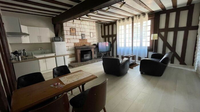 2 eme etage piece principale avec cuisine.jpg © S. Herblot / La Champenoise
