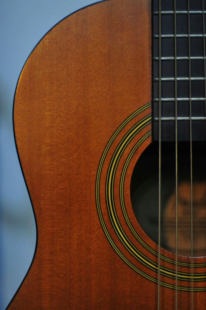 guitare army virmansyah - unsplash