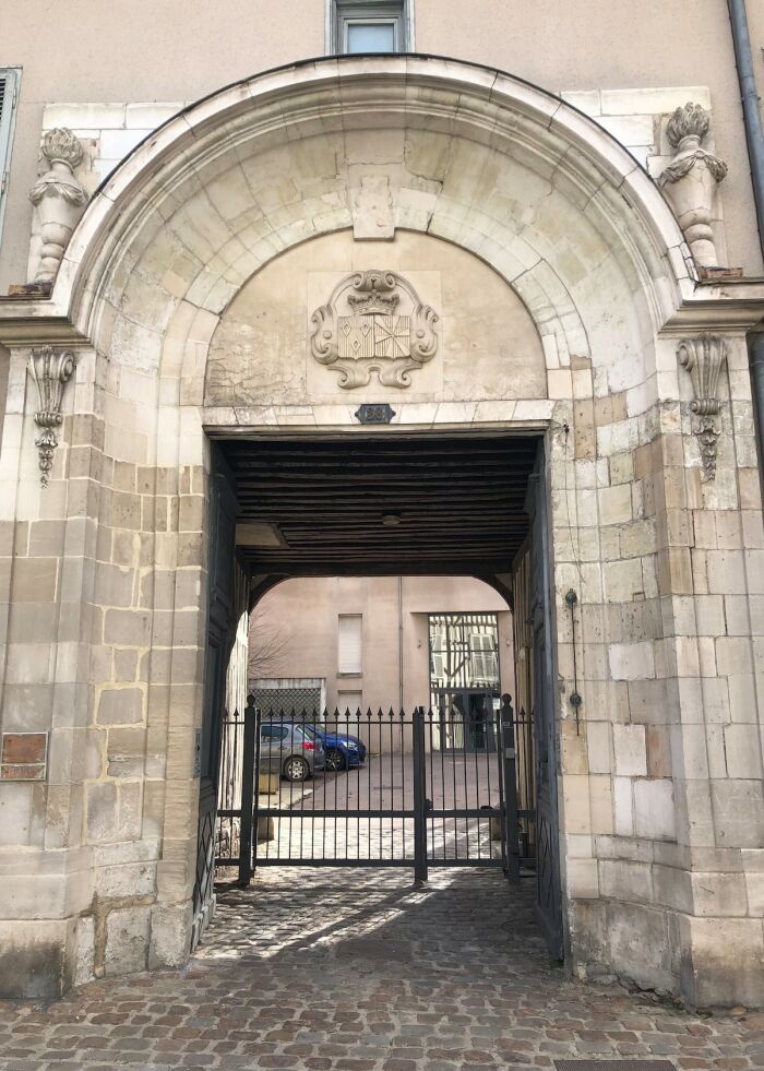 The Golden_Troyes The Golden - © C. Carillon