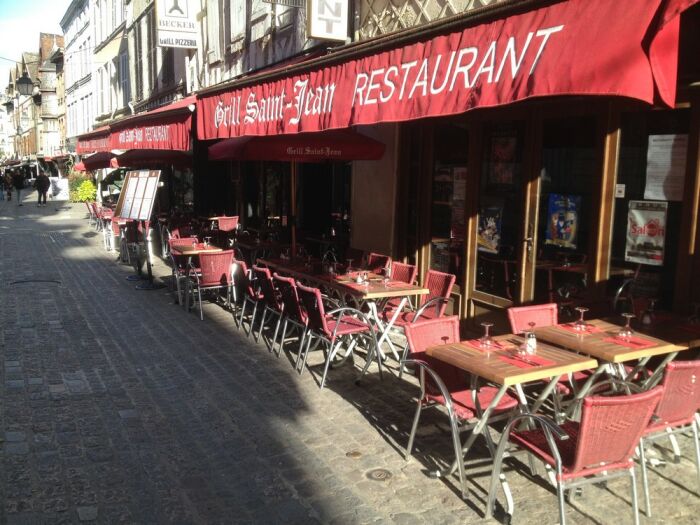terrasse Champeaux 1.JPG Le Grill Saint Jean