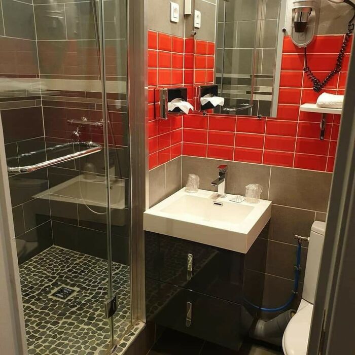 douche.jpg Hôtel Le Splendid