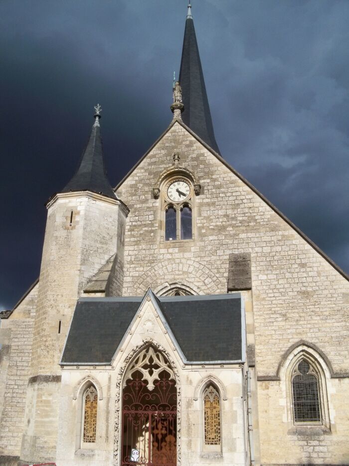 Église_Saint-Julien-de-Brioude_de_Saint-Julien-les-Villas.JPG ©TLCT