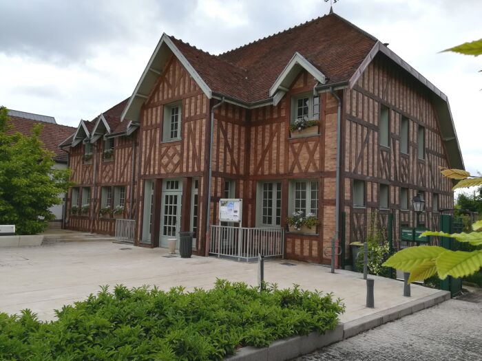 Bibliothèque Municipale Georges Royer_Saint-André-les-Vergers © Ville de Saint-André-les-Vergers