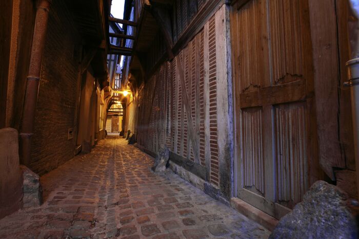 Ruelle des Chats et Cour du Mortier d'Or