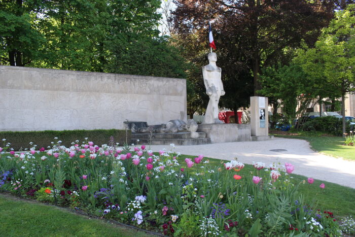 Bulles de culture - Monument aux Martyrs de la Résistance