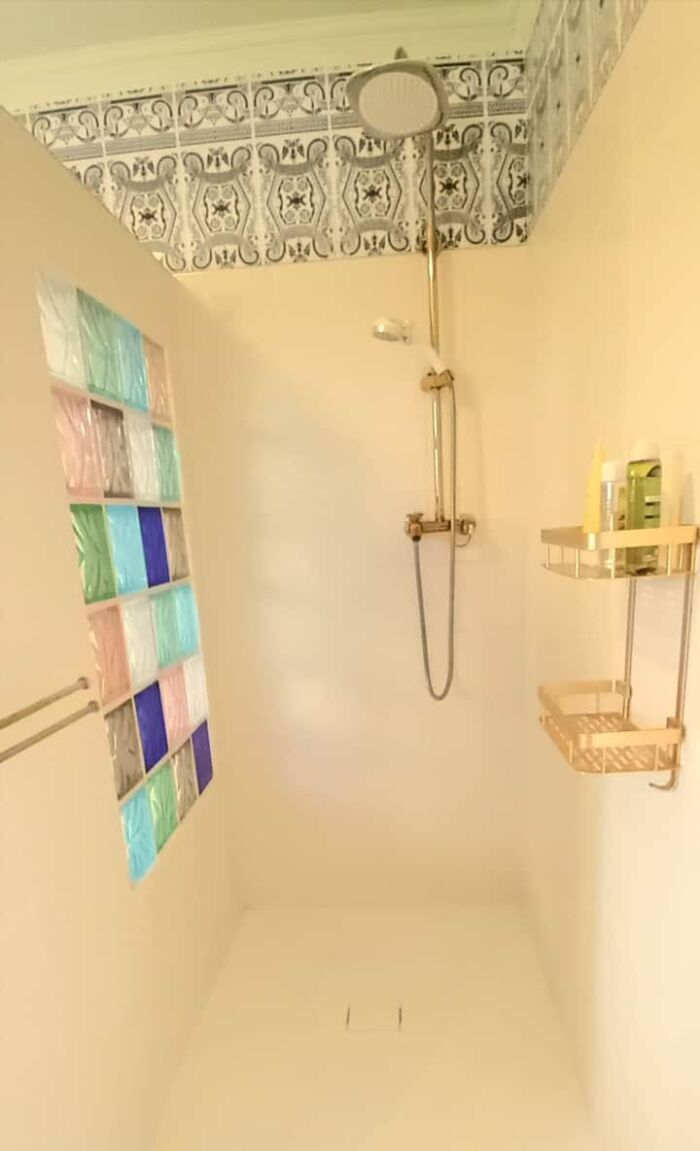 Les Iris - Douche © H. Moussa - Les Iris