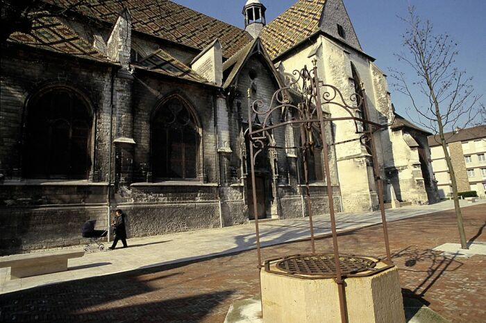 Exterieur Sud St Nizier.jpg Eglise Saint-Nizier
