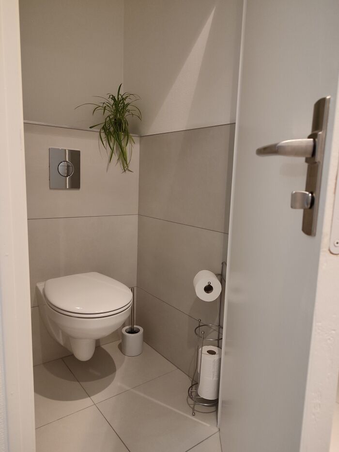 Toilettes fil de nylon Verniquet Alain