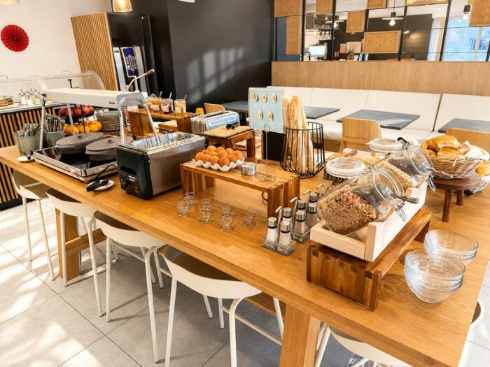 BUFFET PETIT DEJEUNER CAMPANILE TROYES SUD BUCHERES