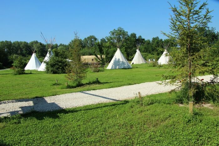 Tipis.JPG Western City