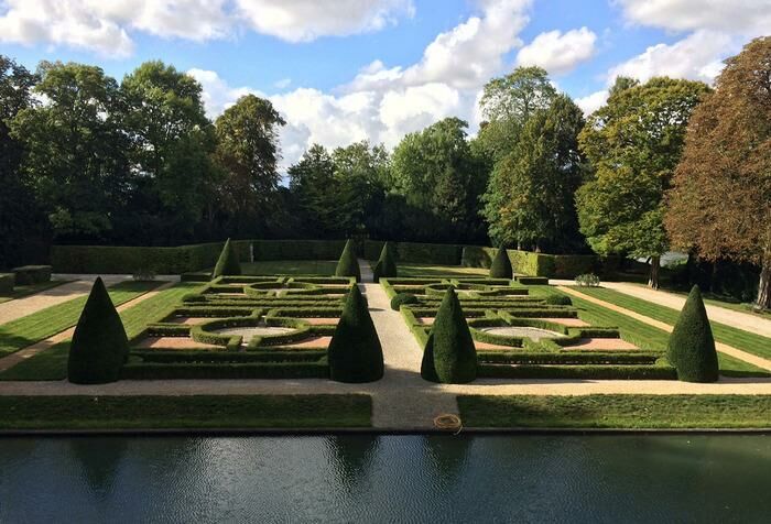 Rendez-vous aux jardins - Château de Barberey St Sulpice_Barberey-Saint-Sulpice Jardin du Château de Barberey - Libre de droits