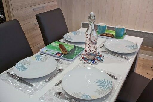 Repas.jpg © Herve Giacomoni