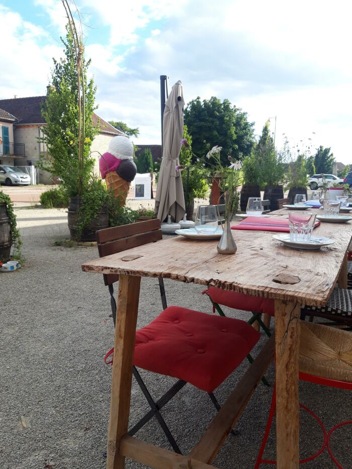 coeur de village damian lucca