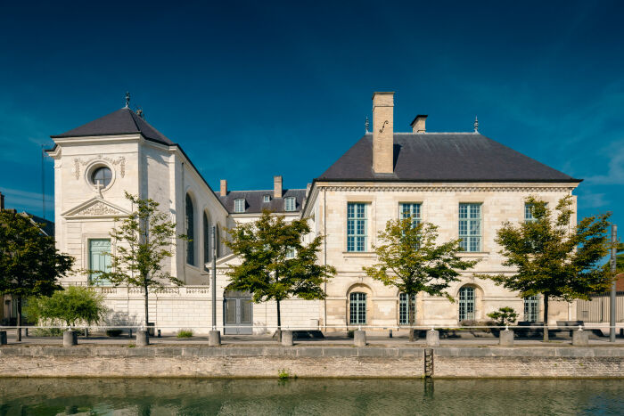 Hôtel-Dieu-le-Comte Studio OG