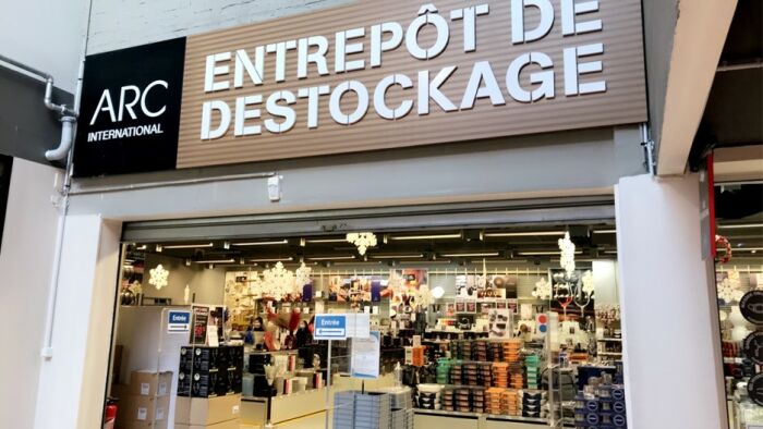 Arc outlet 2.jpg Marques Avenue Troyes