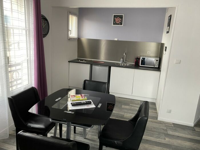 Cuisine appartement.jpg Appartements du Cirque