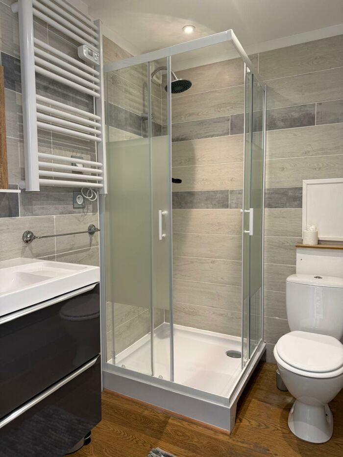 Salle de bain appt T22 COCON DE LA TRINITE Jack KALMI