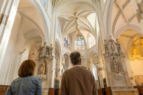 Visiting the churches of the Aube, an encounter with the stained glass