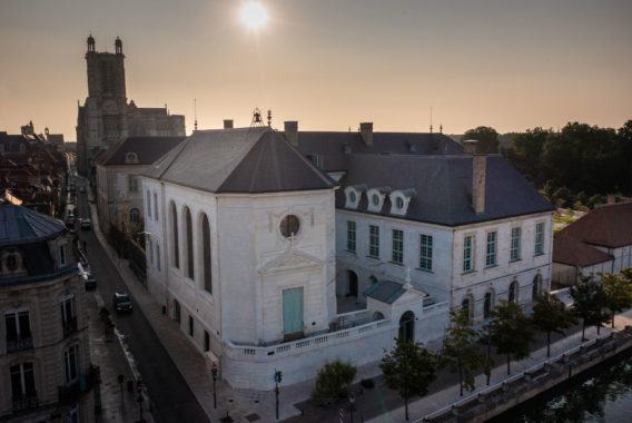 Hôtel-Dieu-le-Comte future Cité du Vitrail © Studio OG Hôtel-Dieu-le-Comte future Cité du Vitrail © Studio OG