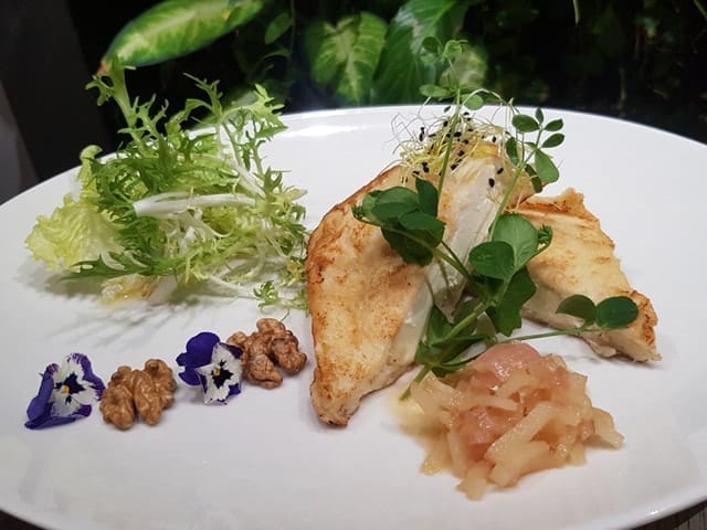 FILET DE SANDRE ACCOMPAGNE DE SON RIZ VENERE ET DE SA SAUCE AU CHAMPAGNE