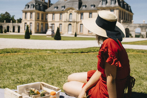 picnic-castle-credit-clara-ferrand