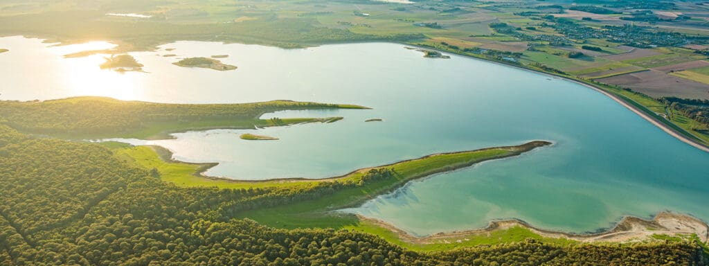 Water sports activities on Aube lakes