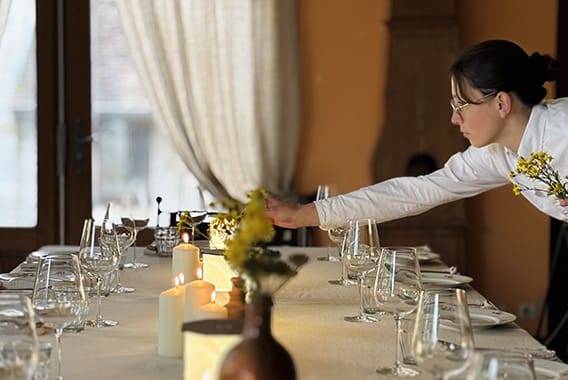 La-table-de-Polisot-©Champagne-Piollot-&-Champagne-Marie-Courtin table dressée