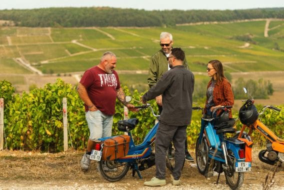 Mobylettes de Cussangy découverte du vignoble de Champagne en mobylette